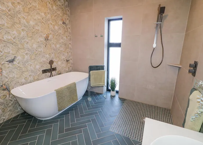 Atlantic Sea Breeze 펜션 팔카라